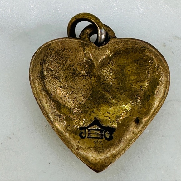 Jeep Collins Heart Pendant Brass Dove Design Signed Dainty Christian Vintage - Picture 8 of 9